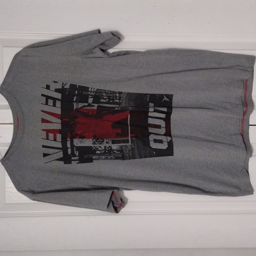 Old navy active Tshirt